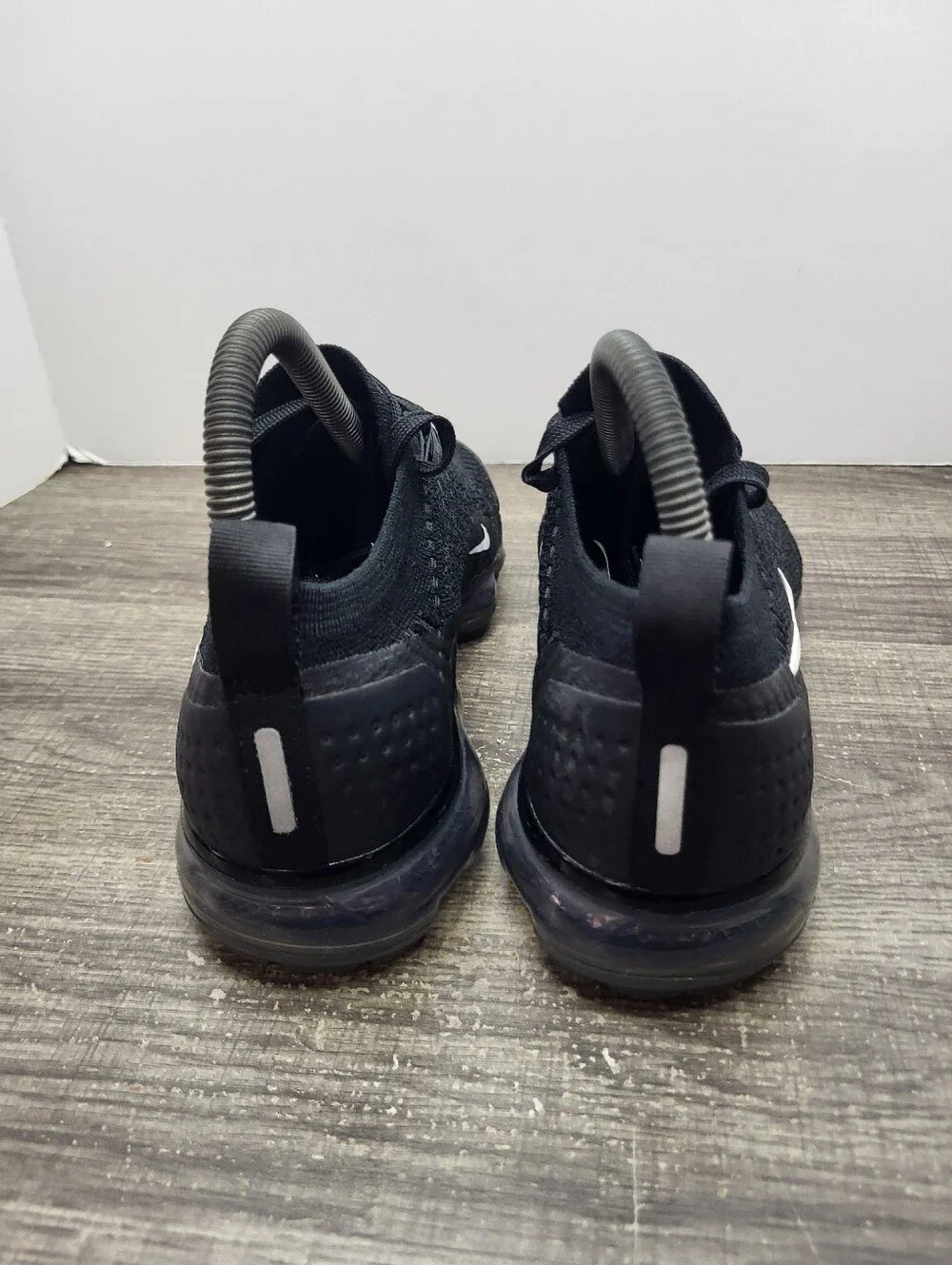 Nike Air Vapormax Flyknit 2 Women's Size 7 Black White Running Shoes 942843-001